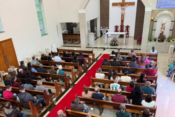 Corpus Christi reúne fiéis em um dia de fé, adoração e testemunho