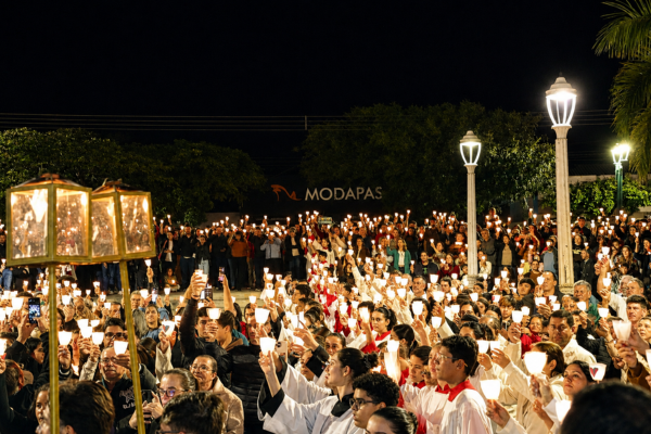 Corpus Christi reúne fiéis em um dia de fé, adoração e testemunho